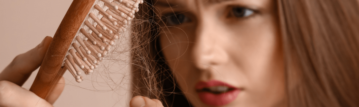 Plaukų slinkimas ir augimas: sveikų kasų paslaptis, kaip išširinkti vitaminus plaukams