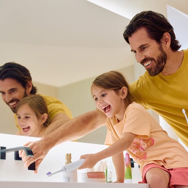 APACARE KIDS vaikiška dantų pasta su hidroksiapatitu ir fluoridu, 50 ml
